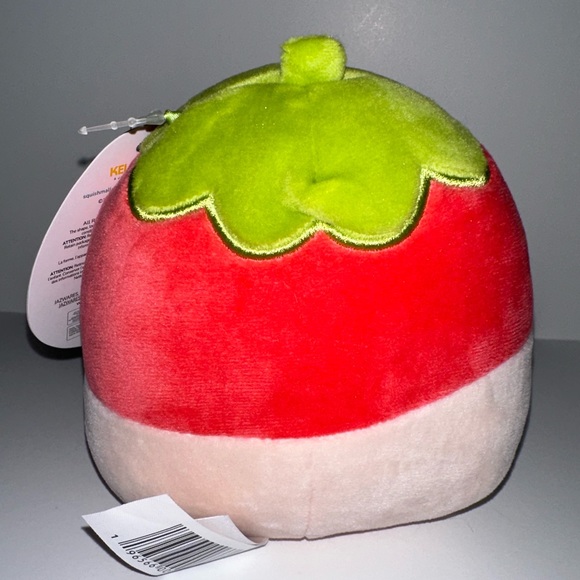 5" Scarlet the Strawberry 2023 Valentines Squishmallow - Picture 4 of 5